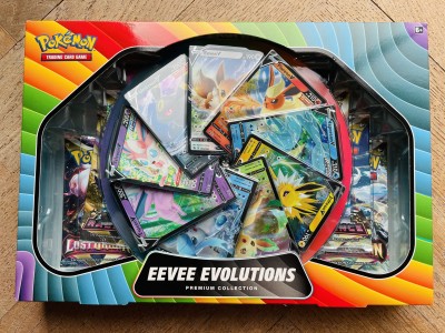 Eevee Evolutions Premium Collection USA